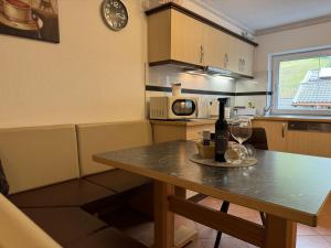 Kuchyňa alebo kuchynka v ubytovaní Apartment Sesselebenerhof-2 by Interhome
