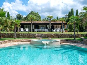 Hồ bơi trong/gần Holiday Home Villa delle Stelle by Interhome
