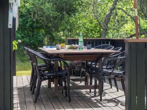 Zahrada ubytování Holiday Home Nayati - 800m from the sea by Interhome