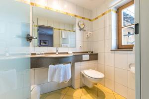Koupelna v ubytování Metzgerei Gasthof Oberhauser - Hotel zur Post
