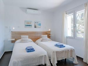 Posteľ alebo postele v izbe v ubytovaní Villa Villa Vista Paraiso by Interhome