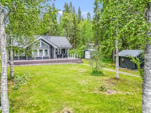 Zahrada ubytování Holiday Home Lähderinne by Interhome
