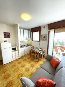 Kuchyň nebo kuchyňský kout v ubytování Condominio Splendid