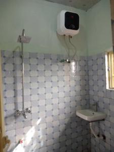 Koupelna v ubytování EDEK Guest HOME + 8 fotografií