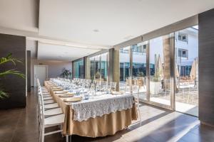 Restauracja lub miejsce do jedzenia w obiekcie Hotel Barú