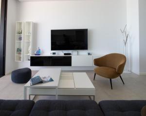 Fotografie z fotogalerie ubytování Luxury 4-bed with sea-views v destinaci Protaras