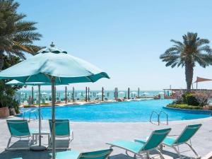 Het zwembad bij of vlak bij Hilton Doha