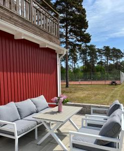 Aed väljaspool majutusasutust Hälleviks Havsbad
