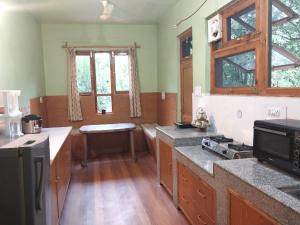 Dapur atau dapur kecil di Marina Garden - House in Kullu