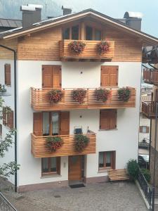 The building in which Az apartmant is located