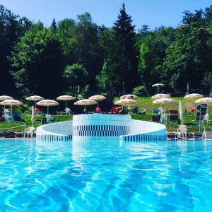Bazén v ubytování Charme nel borgo Appartamento Lina nebo v jeho okolí