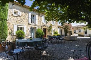 Fotografia z galérie ubytovania Chambre d'hôtes - B&B - Petit Luberon chez Manon en Luberon v destinácii Lagnes