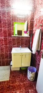 Koupelna v ubytování Chillax Rooms + 37 fotografií