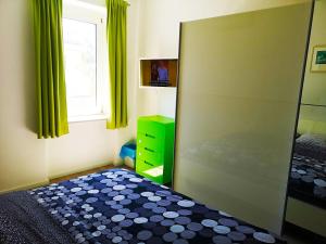 Postel nebo postele na pokoji v ubytování Chillax Rooms