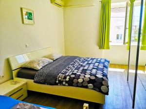 Postel nebo postele na pokoji v ubytování Chillax Rooms