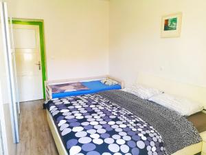Postel nebo postele na pokoji v ubytování Chillax Rooms