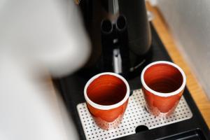 álas cycladic suites的咖啡和沏茶工具