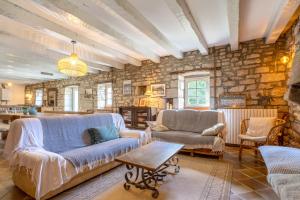 Gallery image of Ferme Kerlan plage 5min en voiture in Plobannalec-Lesconil