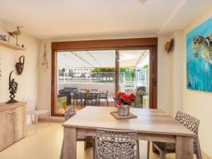 Χώρος καθιστικού στο Apartment Detinsa-3 by Interhome +22 φωτογραφίες