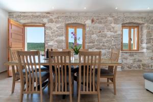 Istumisnurk majutusasutuses Stone house Grgo