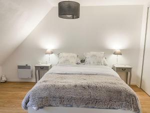 Postel nebo postele na pokoji v ubytování Holiday Home Le Clos St Colomban by Interhome + 20 fotografií