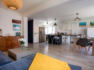 Et opholdsområde på Holiday Home les Matelos by Interhome