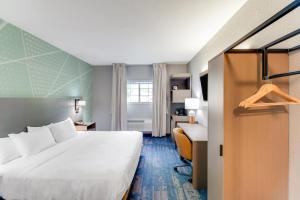 Postel nebo postele na pokoji v ubytování Comfort Inn & Suites Weston - Wausau