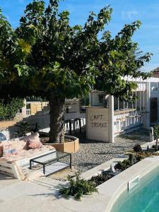 Bazén v ubytování L'Apt Tropez nebo v jeho okolí