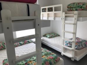 帕拉卡斯Duplex 1 Fila Vista Bahía Paracas - Sotavento 501 T3的有两张双层床的双层床房 更多37张照片