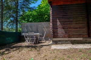 Κήπος έξω από το Gîte sous le Tilleul, Luberon