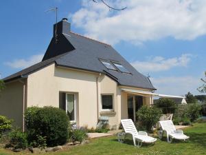 Vonkajšia záhrada v ubytovaní Holiday Home Charme de Penvins by Interhome