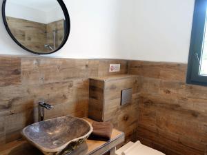 Ένα μπάνιο στο Apartment Les Jardins d'Ève- F3 by Interhome