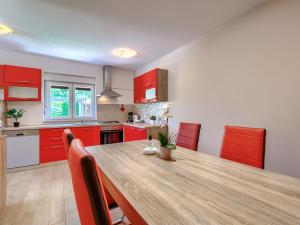 Køkken eller tekøkken på Holiday Home Villa Paliska by Interhome + 39 billeder