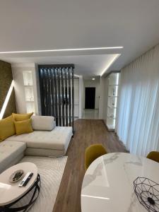 Billede fra billedgalleriet på Delux apartman President Centar II i Brčko + 35 billeder