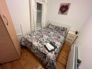 Postel nebo postele na pokoji v ubytování Dormitorio Doble D10