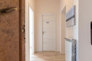 Μια τηλεόραση ή/και κέντρο ψυχαγωγίας στο Abbraccio Di Mare- Relax Vicino al Porto