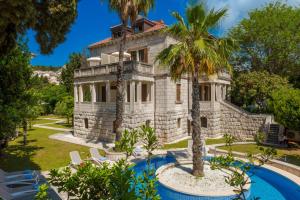 Vonkajšia záhrada v ubytovaní Boutique Villa Filaus