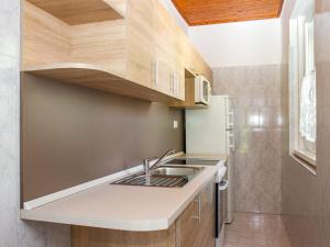 Kuchyňa alebo kuchynka v ubytovaní Holiday Home Marie by Interhome