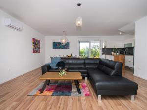 Posezení v ubytování Holiday Home Villa Franko by Interhome