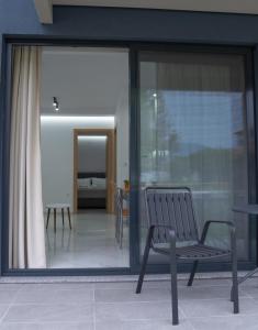 Balkón nebo terasa v ubytování Project Georgiadi #1 - Modern Apartment in peaceful neighborhood - 15 mins from Loutra Pozar