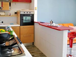 Η κουζίνα ή μικρή κουζίνα στο Apartment Sotto Il Segno Dei Pesci by Interhome +7 φωτογραφίες