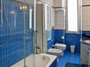 Ένα μπάνιο στο Apartment Sotto Il Segno Dei Pesci by Interhome