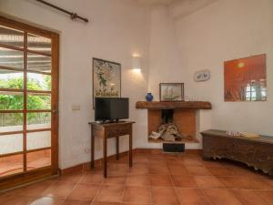 TV a/nebo společenská místnost v ubytování Holiday Home Bolina by Interhome