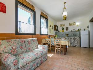 Kuchyňa alebo kuchynka v ubytovaní Apartment Levante by Interhome