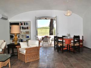 Posezení v ubytování Villa Corbezzolo by Interhome + 31 fotografií