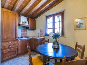 Η κουζίνα ή μικρή κουζίνα στο Apartment Solix by Interhome +36 φωτογραφίες