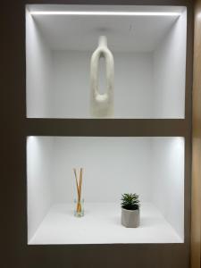 Foto dalla galleria di "Calm Joy & J" - Lithops a Ermoupoli
