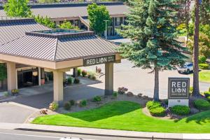 Zahrada ubytování Red Lion Inn & Suites Deschutes River - Bend