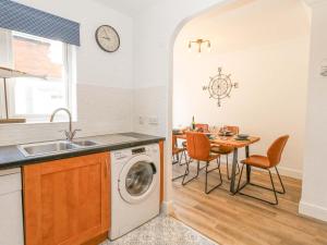 Köök või kööginurk majutusasutuses Plain Sailing