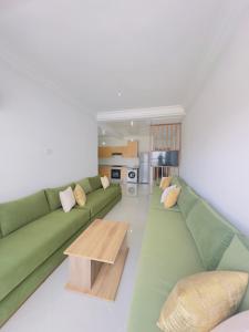 Χώρος καθιστικού στο Marina golf 1 chambre vue piscine et partie mer +24 φωτογραφίες